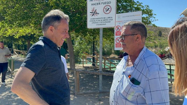El Ayuntamiento invierte más de 45.000 euros en mejorar la pedanía y la playa fluvial de Coy de cara al verano
