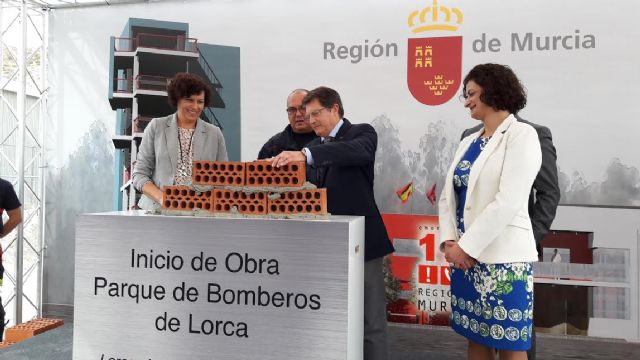 La Comunidad inicia las obras del nuevo parque de bomberos de Lorca que se prevé que concluyan en un año