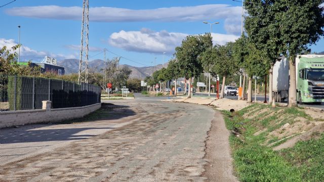 El PSOE de Lorca exige al Gobierno Regional actuaciones urgentes en la vía de servicio de la autovía Lorca-Águilas debido a su estado de deterioro