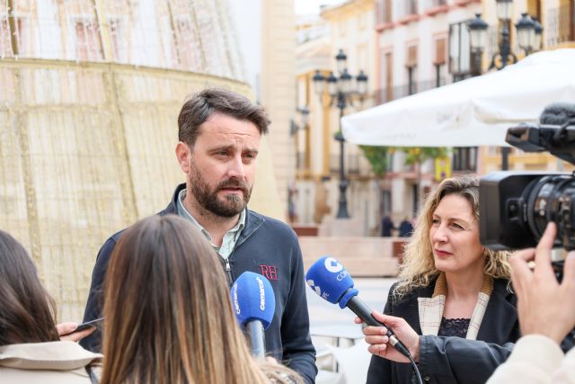 La Plaza de España acogerá el concierto de Manuel González, cantante de Los Rebujitos, dentro de la iniciativa 'Navidad Joven'