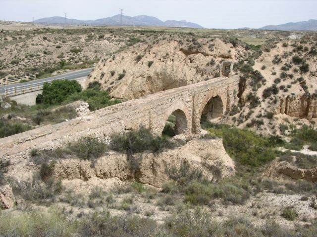 El Ayuntamiento de Lorca trabajará para recuperar el Acueducto de Zarzadilla de Totana y crear el Museo de la Minería de Almendricos