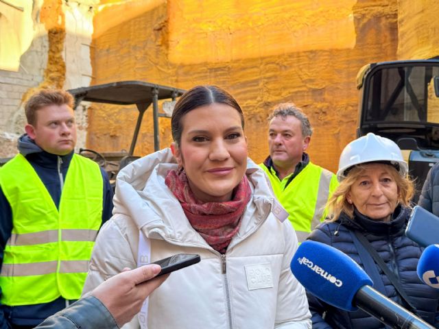 Comienzan las obras de edificación de un inmueble en el casco histórico de Lorca con los trabajos de excavación arqueológica