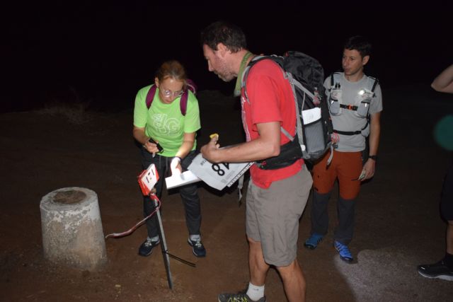 Un total de 540 personas participan en 116 equipos en la travesía nocturna por la costa aguileña y Marina de Cope