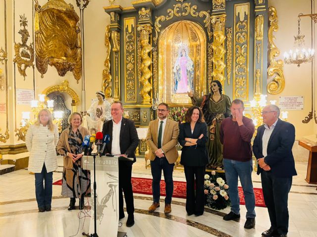 La Escuela Taller del Ayuntamiento realiza acciones de conservación de las imágenes de San Juan Evangelista y la Santa Mujer Verónica del Paso Blanco