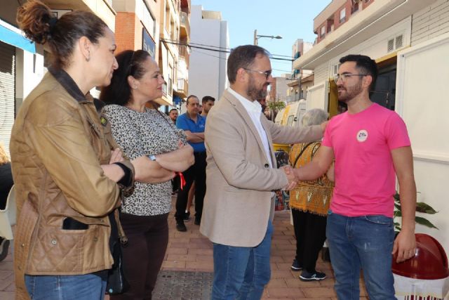 Abre el quiosco situado junto a la Plaza de San José con un nuevo local de productos como churros, crepes y gofres