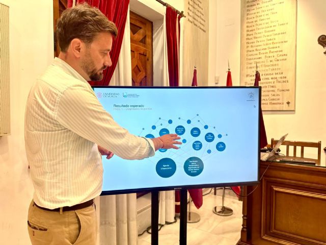 El Gobierno de Lorca afronta la elaboración de un Plan Director de Sociedad de la Información que ayudará a impulsar el nuevo modelo de municipio, dentro del 'Compromiso Marco Lorca 2032'