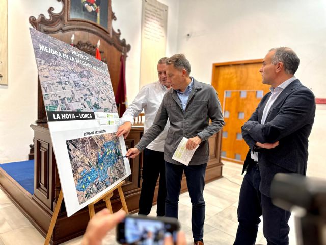 El alcalde de Lorca anuncia una acción pionera para mejorar la recogida selectiva de residuos en el municipio