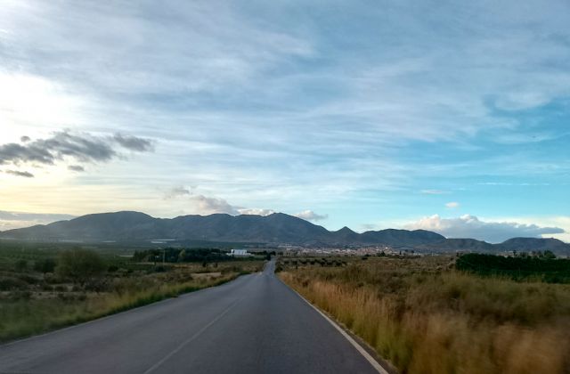 IU-Verdes Lorca lleva al Pleno la voz de los vecinos de Almendricos, que exigen el arreglo de la carretera que les une con La Campana