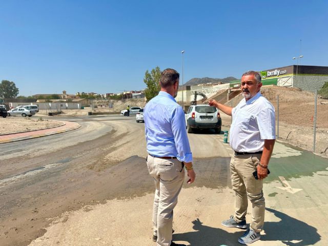 La calle Juan Antonio Dimas cierra al tráfico con motivo del avance de las obras de soterramiento en Lorca