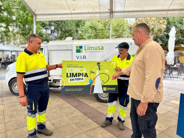 El Ayuntamiento refuerza el dispositivo especial de limpieza para la Feria Grande de este año con más personal, más horas de trabajo y más contenerización selectiva