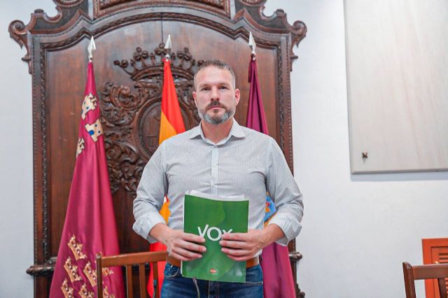 Vox Lorca exige al Gobierno de la nación la 'inmediata expulsión' de todos los inmigrantes ilegales que se encuentren en el término municipal