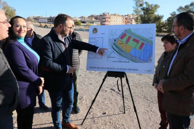 El PSOE celebra el inicio de las obras de la Escuela Infantil Pública de San Antonio gestionada por Diego José Mateos