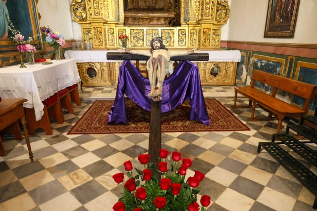 El Taller de Restauración Municipal de Lorca realiza una intervención en el Cristo de la Misericordia del Paso Morado